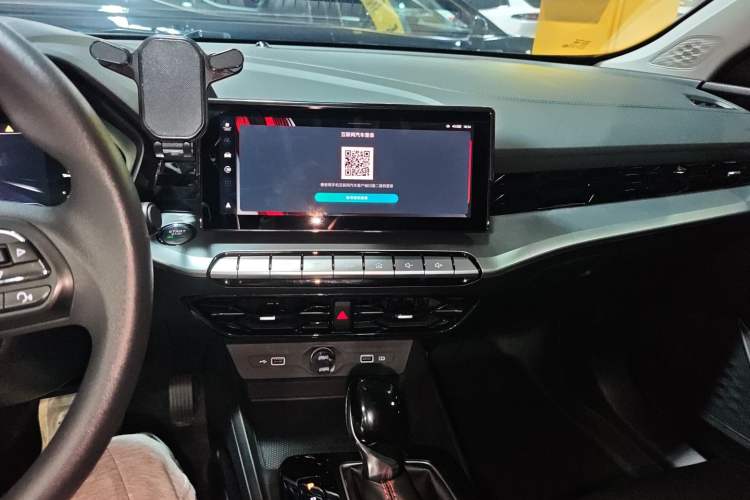 Used MG 5 2023 180 DVVT CVT Luxury Edition
