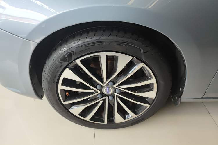 Used Volvo S60 2018 S60L T4 Smart & Ambitious Edition