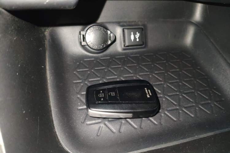 Used Toyota RAV4 2021 Dual-Engine 2.5L E-CVT Two-Wheel Drive Elite Edition
