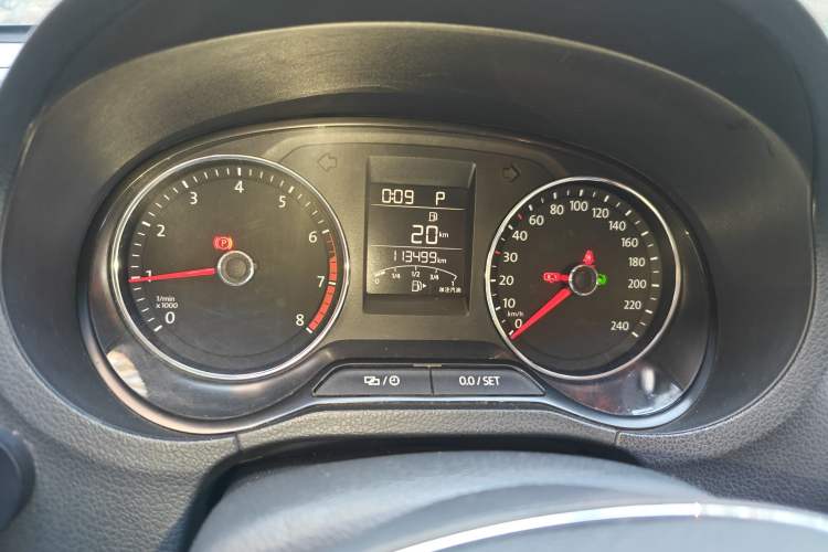 Used Volkswagen Polo 2016 1.6L Automatic Comfort Model
