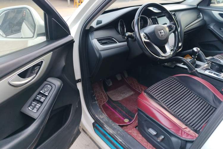 Used Zotye SR7 2016 1.5T Manual Cube Heart Edition China IV Standard
