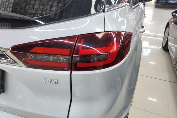 Used Geely Auto Emgrand X7 Sport 2018 1.8TD Automatic Two-Wheel Drive Zhiya Model
