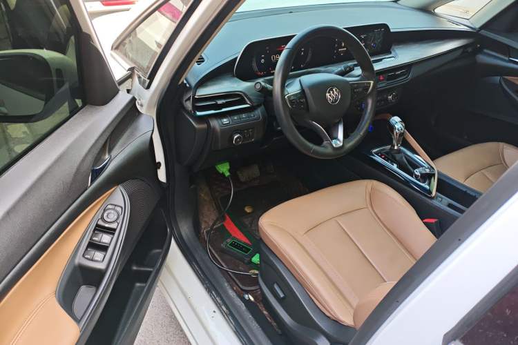 Used Buick GL6 2021 323T Mild Hybrid Connect Prestige Model
