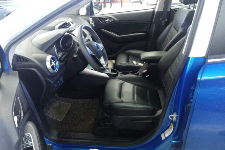 Used BYD Yuan New Energy 2018 EV360 Smart Connected Cool Model