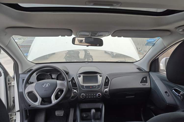 Used Hyundai ix35 2013 2.0L Automatic 2WD Comfort GL China IV Standard