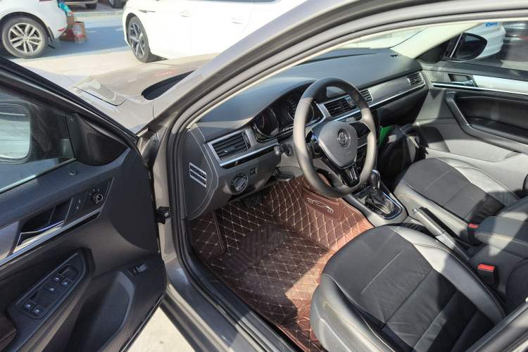 Used Volkswagen Bora 2016 1.6L Automatic Comfort Model
