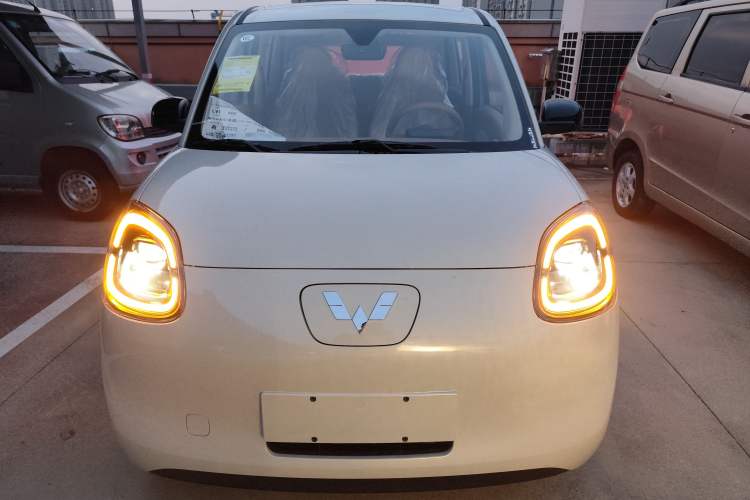 Used Wuling Hongguang MINIEV 2025 Four-Door Version Advanced Edition
