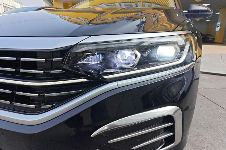 Used Volkswagen Passat 2023 Revised 380TSI Luxury Edition