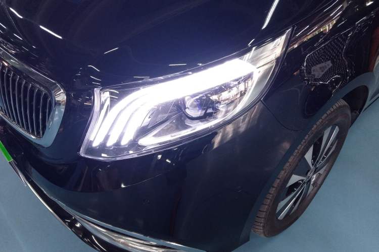 Used Mercedes-Benz Vito 2021 2.0T Elite Version 7 Seats