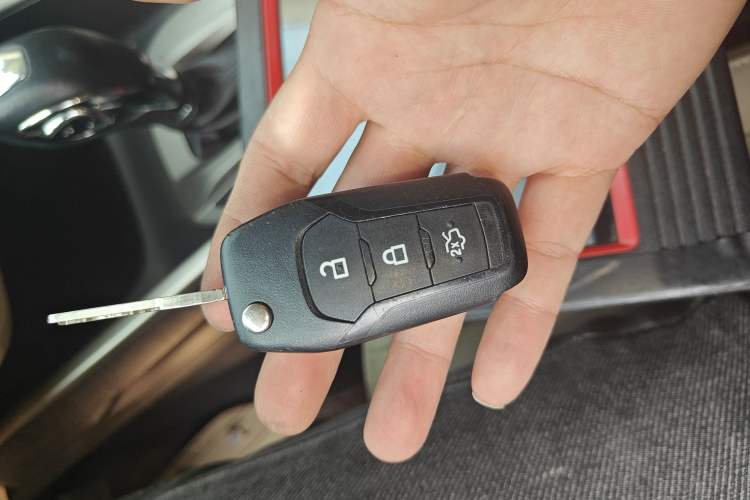 Used Ford Escort 2015 1.5L Automatic Fashion Model
