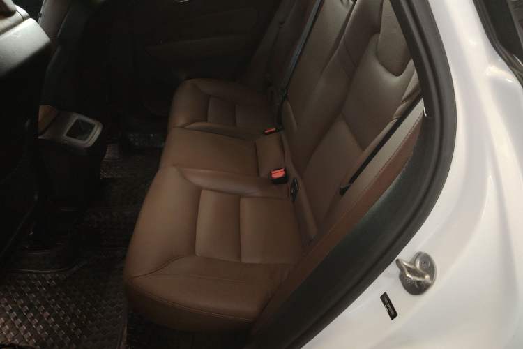 Used Volvo XC60 2023 B5 4x4 Smart Luxury Edition