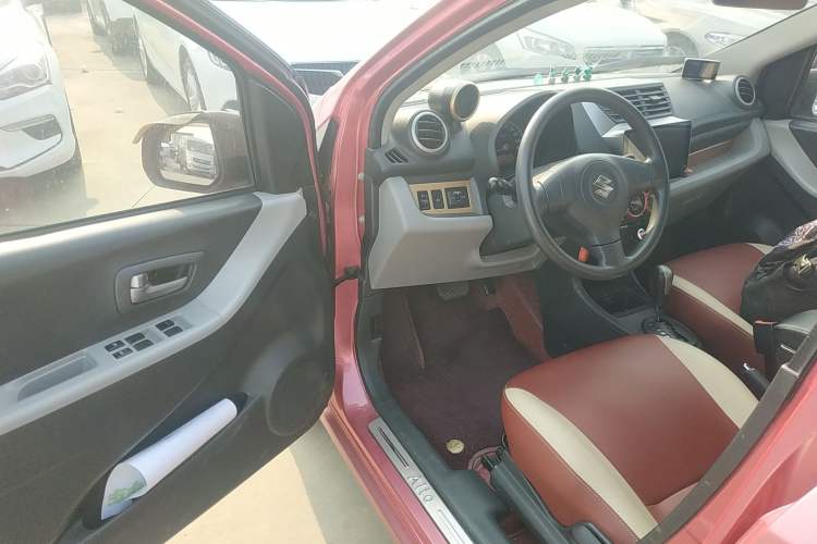 Used Suzuki Alto 2013 1.0L Automatic Luxury Model
