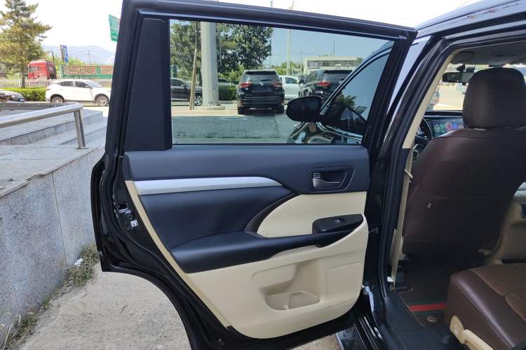 Used Toyota Highlander 2021 2.0T Four-Wheel Drive Elite Edition 7-Seater
