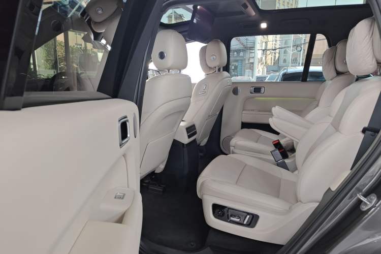 Used Li Auto L9 2022 Max model
