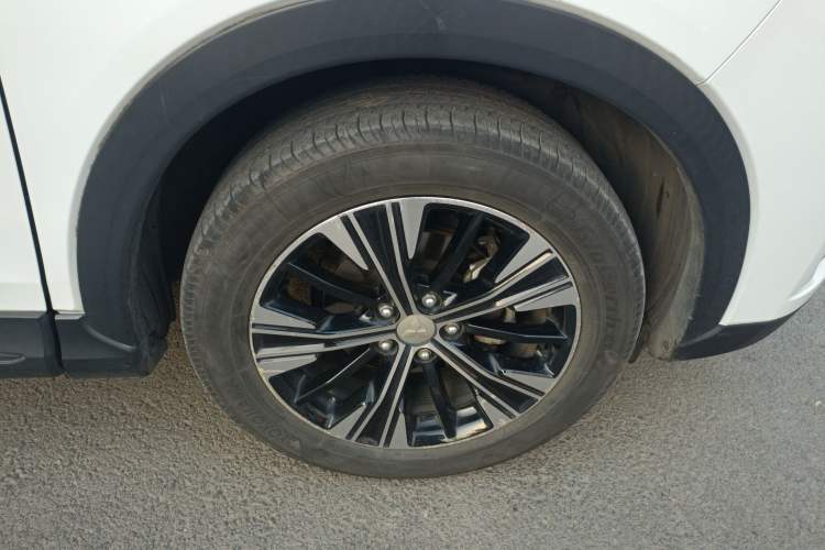 Used Mitsubishi Eclipse Cross 2019 1.5T CVT Two-Wheel Drive Dream Edition China VI Standard