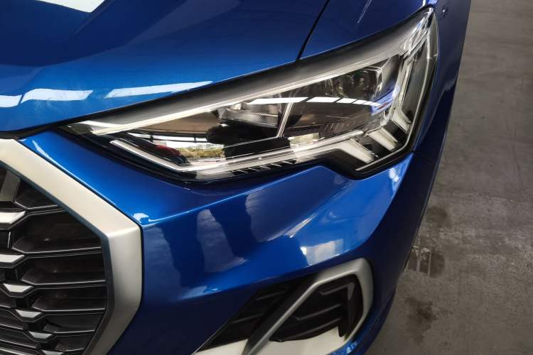 Used Audi Q3 2021 40 TFSI Fashion Dynamic Model
