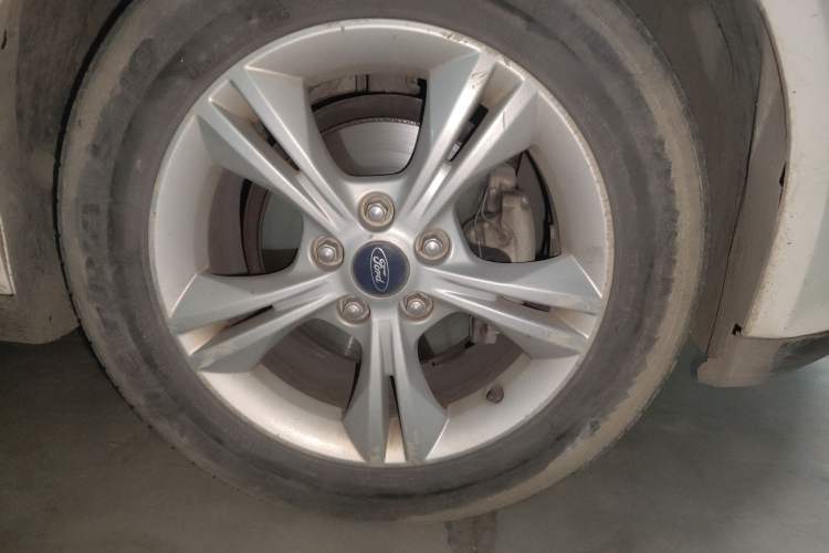 Used Ford Focus 2012 Hatchback 1.6L Automatic Fashion Edition
