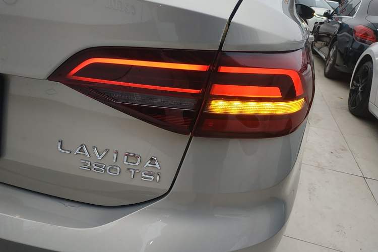 Used Volkswagen Lavida 2021 280TSI DSG Comfort Edition
