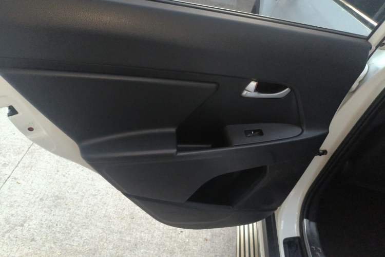 Used Kia Sportage R 2016 2.0L Automatic Two-Wheel Drive GLS Trim
