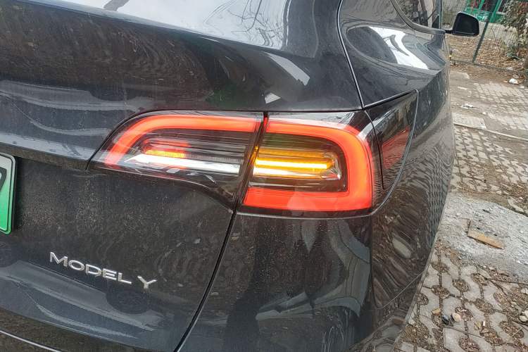 Used Tesla Model Y 2024 Rear-Wheel-Drive Version
