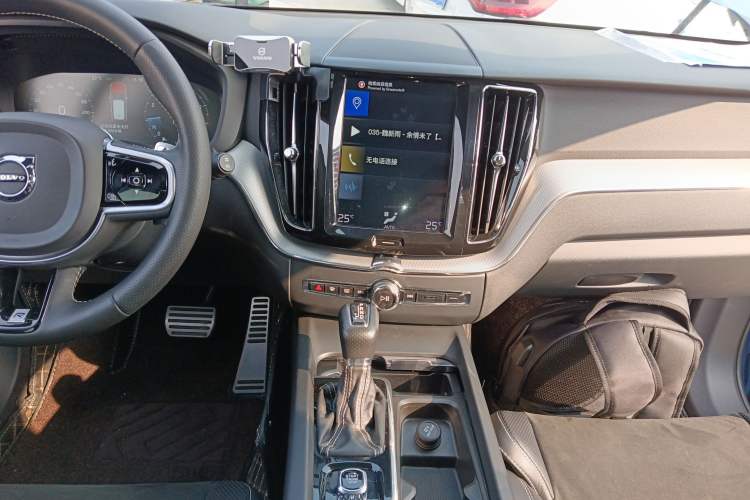 Used Volvo XC60 2019 T5 4x4 Zhiyuan Sport Edition China V Standard