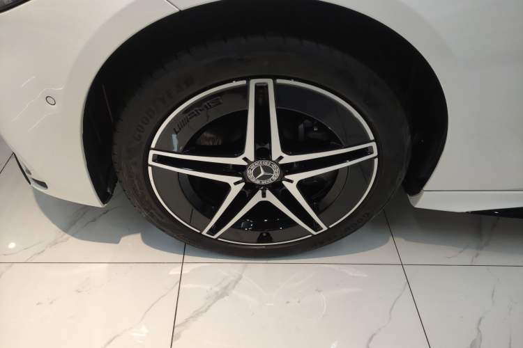 Used Mercedes-Benz C-Class 2025 C 260 L Obsidian Night Sport Edition
