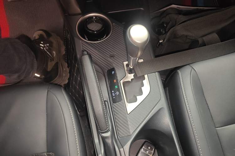 Used Toyota RAV4 2015 2.5L Automatic 4x4 Elite Edition
