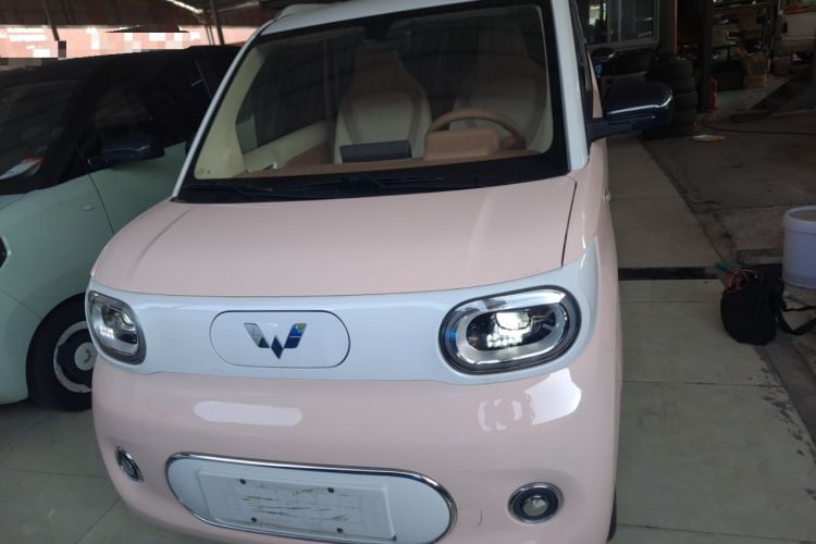 Used Wuling Hongguang MINIEV 2024 3rd Generation 215km Advanced Version
