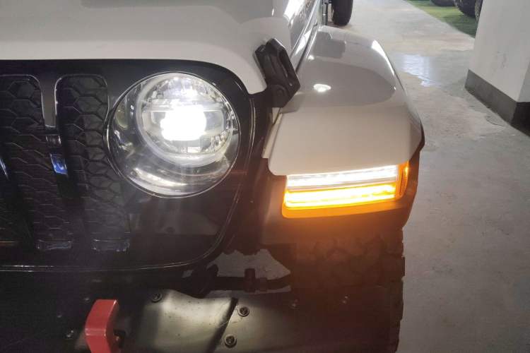 Used  Gladiator 2022 3.6L Pioneer Edition