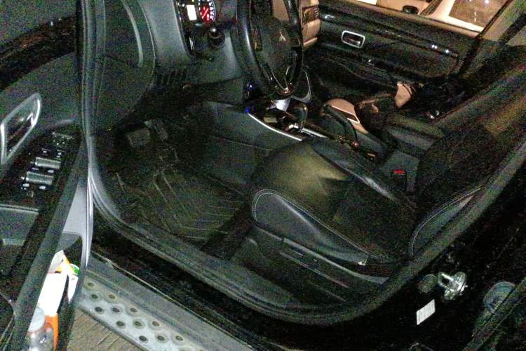 Used Mitsubishi Outlander 2018 2.0L Two-Wheel Drive Glory Edition 5 Seats
