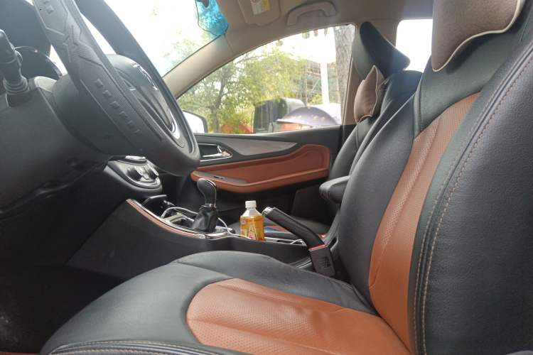 Used Baojun 560 2015 1.8L Manual Elite Model