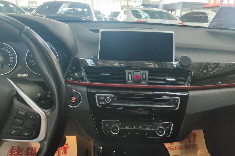 Used BMW X1 2016 xDrive20Li Luxury Model
