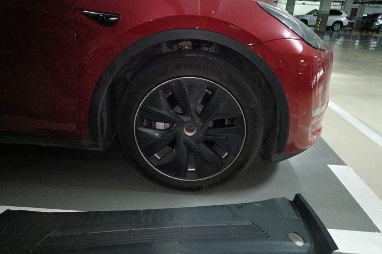 Used Tesla Model Y 2021 Long-Range All-Wheel-Drive Version 3D7