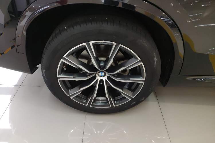 Used BMW X5 2022 Restyled xDrive 30Li Luxury Version M Sport Package
