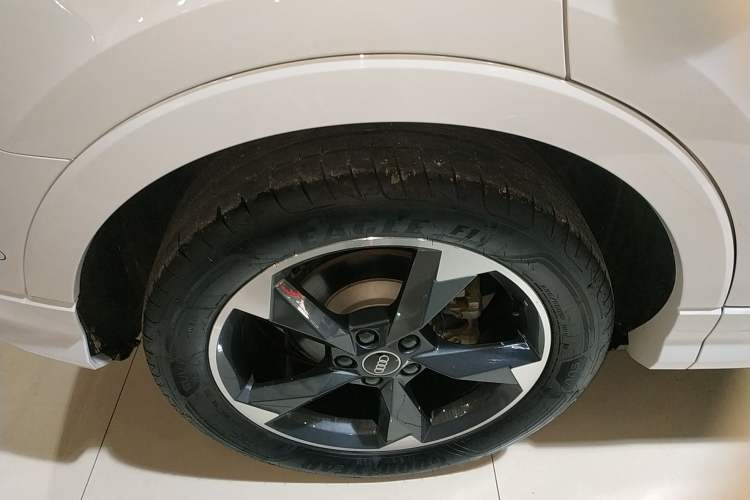 Used Audi Q3 2023 35 TFSI Fashion Dynamic Model (1.5T)
