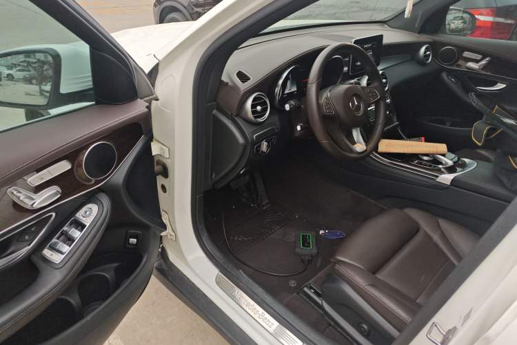 Used Mercedes-Benz GLC 2019 GLC 260 L 4MATIC Dynamic Model