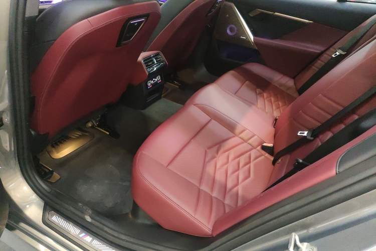 Used BMW 5 Series 2024 530Li Luxury Edition M Sport Package
