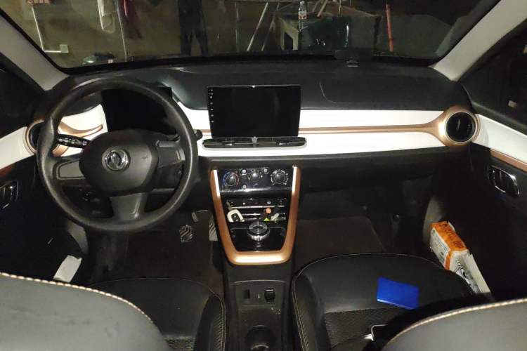 Used Dongfeng NAMMI BOX 2022 Chasing Wind Edition 331 km Standard Model