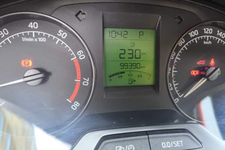 Used Skoda Rapid 2013 1.6L Automatic Smart Selection Model
