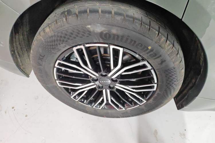 Used Zeekr 001 2025 WE Edition 95 kWh All-Wheel Drive