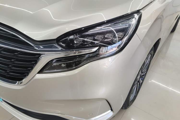 Used Buick GL8 2022 ES Land Cruiser 653T Luxury Model