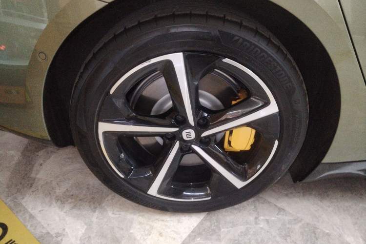 Used  SU7 2024 Four-Wheel Drive Ultra-Long Range Advanced Intelligent Driving Max Edition
