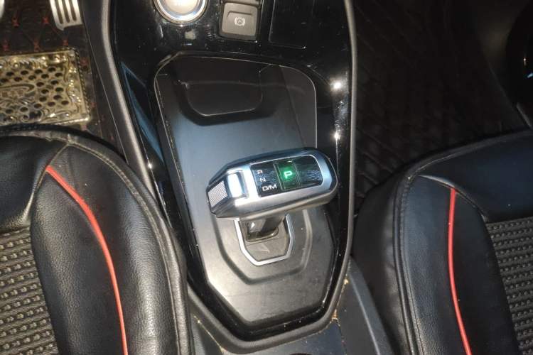 Used Haval H2s 2017 Red-Label 1.5T Dual-Clutch Luxury Model
