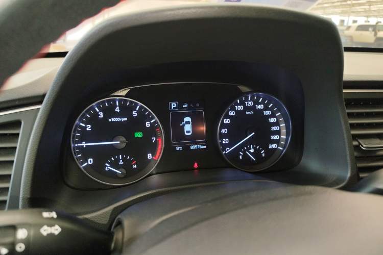 Used Hyundai Elantra 2016 1.6L Automatic ZhiXuan – Elite Version