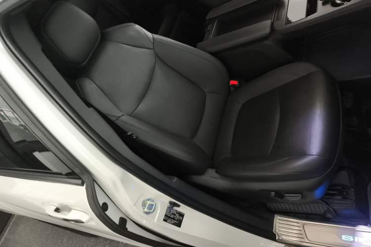 Used Toyota Sienna 2021 2.5L Hybrid Premium Edition
