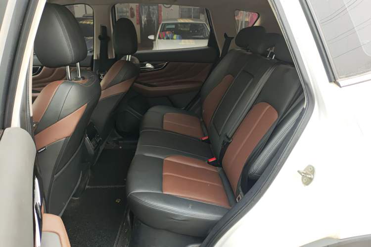 Used Dongfeng Aeolus AX7 2018 Classic 1.6T Automatic Luxury Model