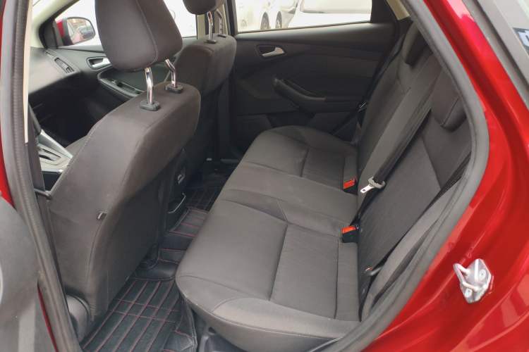 Used Ford Focus 2018 Hatchback Classic 1.6L Automatic Comfort Plus SmartDrive Edition
