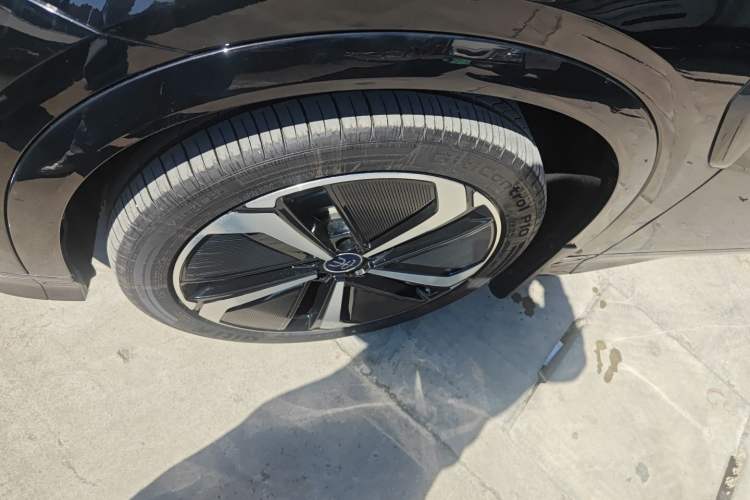 Used BYD Song L EV 2025 Intelligent Driving Version 602 km Range LiDAR-equipped All-Wheel-Drive Type
