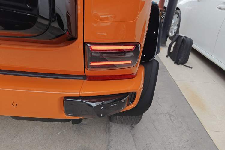 Used  V23 2025 401 Two-Wheel Drive Intelligent Driving Version
