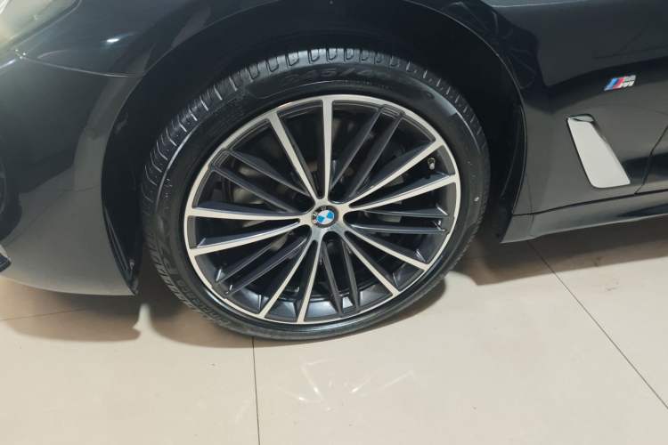 Used BMW 5 Series 2021 530Li Leading Model M Sport Package
